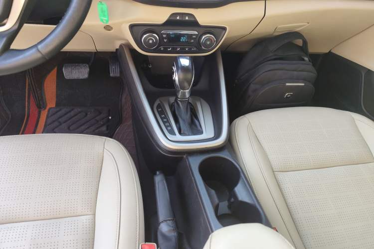 Used Ford Escort 2015 1.5L Automatic Fashion Model Gear Lever