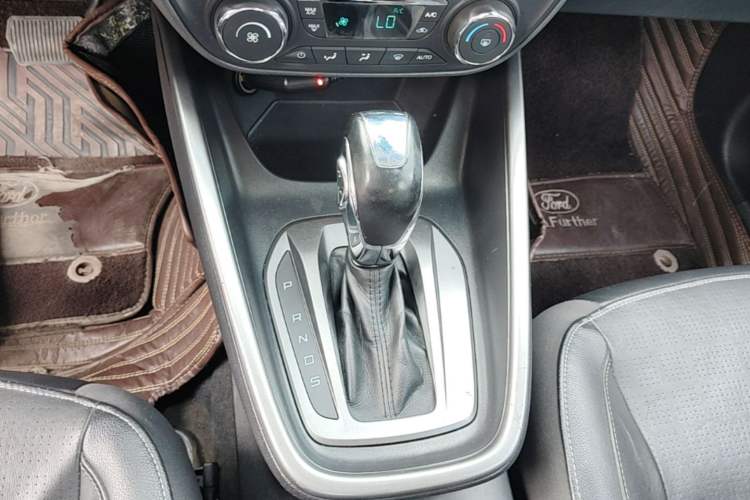 Used Ford Escort 2015 1.5L Automatic Fashion Model Gear Lever