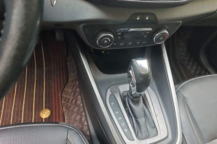 Used Ford Escort 2015 1.5L Automatic Fashion Model Gear Lever