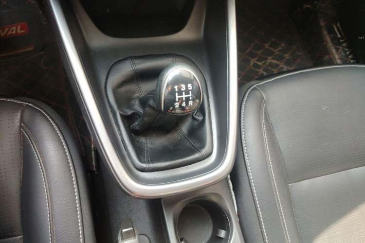 Used Ford Escort 2015 1.5L Manual Fashion Edition Gear Lever
