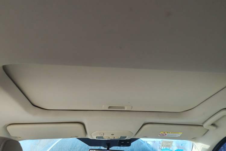 Used Ford Escort 2015 1.5L Automatic Fashion Model Headliner