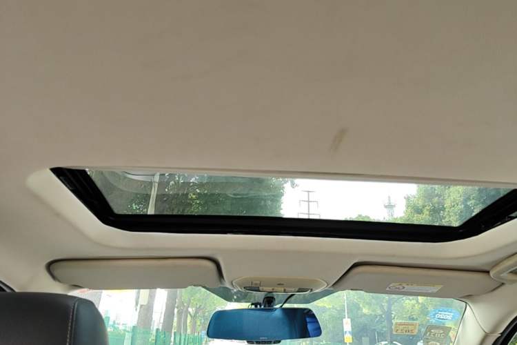 Used Ford Escort 2015 1.5L Automatic Fashion Model Headliner