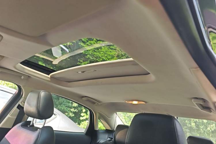 Used Ford Escort 2015 1.5L Automatic Fashion Model Headliner
