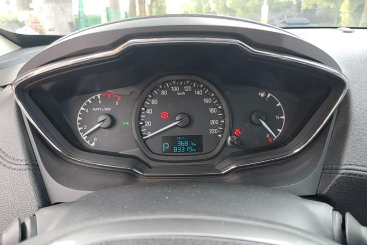 Used Ford Escort 2015 1.5L Automatic Fashion Model Instrument Cluster