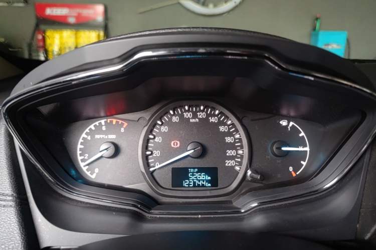 Used Ford Escort 2015 1.5L Manual Fashion Edition Instrument Cluster