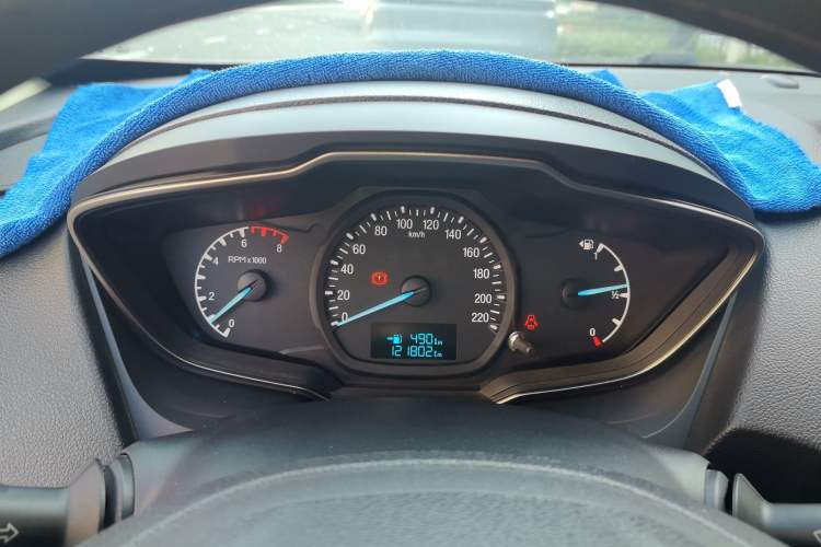 Used Ford Escort 2015 1.5L Manual Comfort Model Instrument Cluster