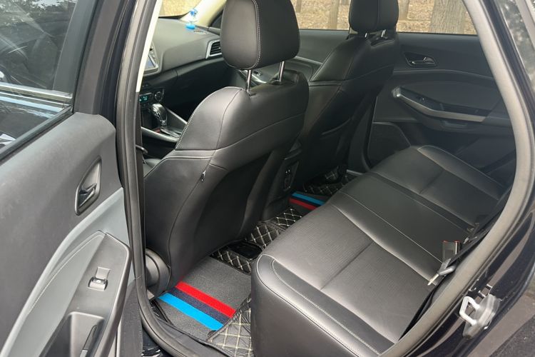 Used Ford Escort 2015 1.5L Automatic Fashion Model Interior 2