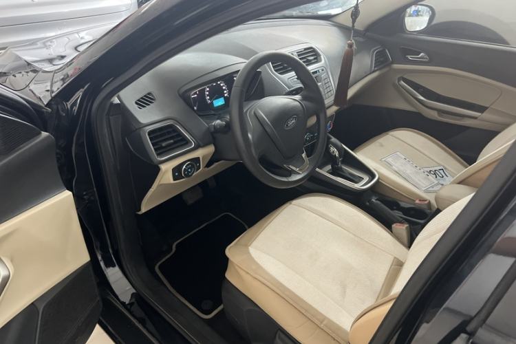 Used Ford Escort 2015 1.5L Automatic Comfort Edition Interior 2