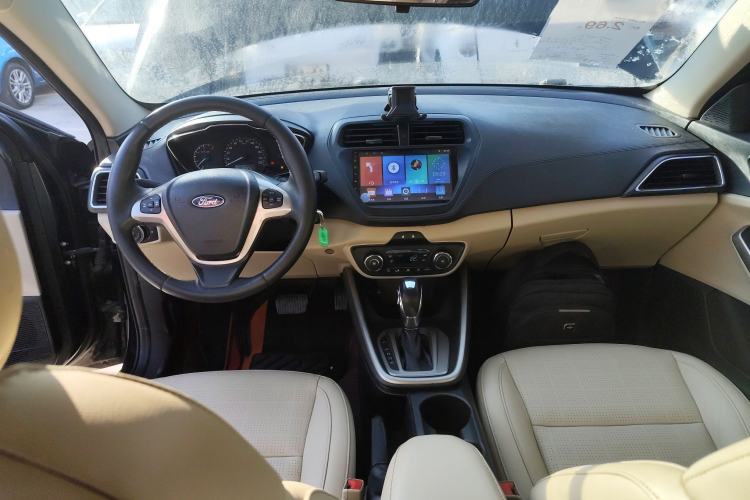 Used Ford Escort 2015 1.5L Automatic Fashion Model Interior 2