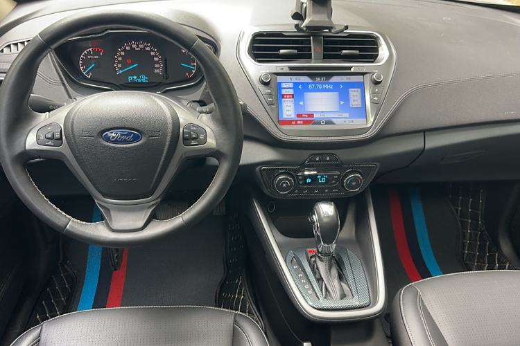 Used Ford Escort 2015 1.5L Automatic Fashion Model Interior 4