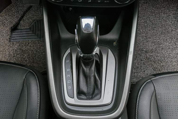 Used Ford Escort 2015 1.5L Automatic Fashion Model Interior 4