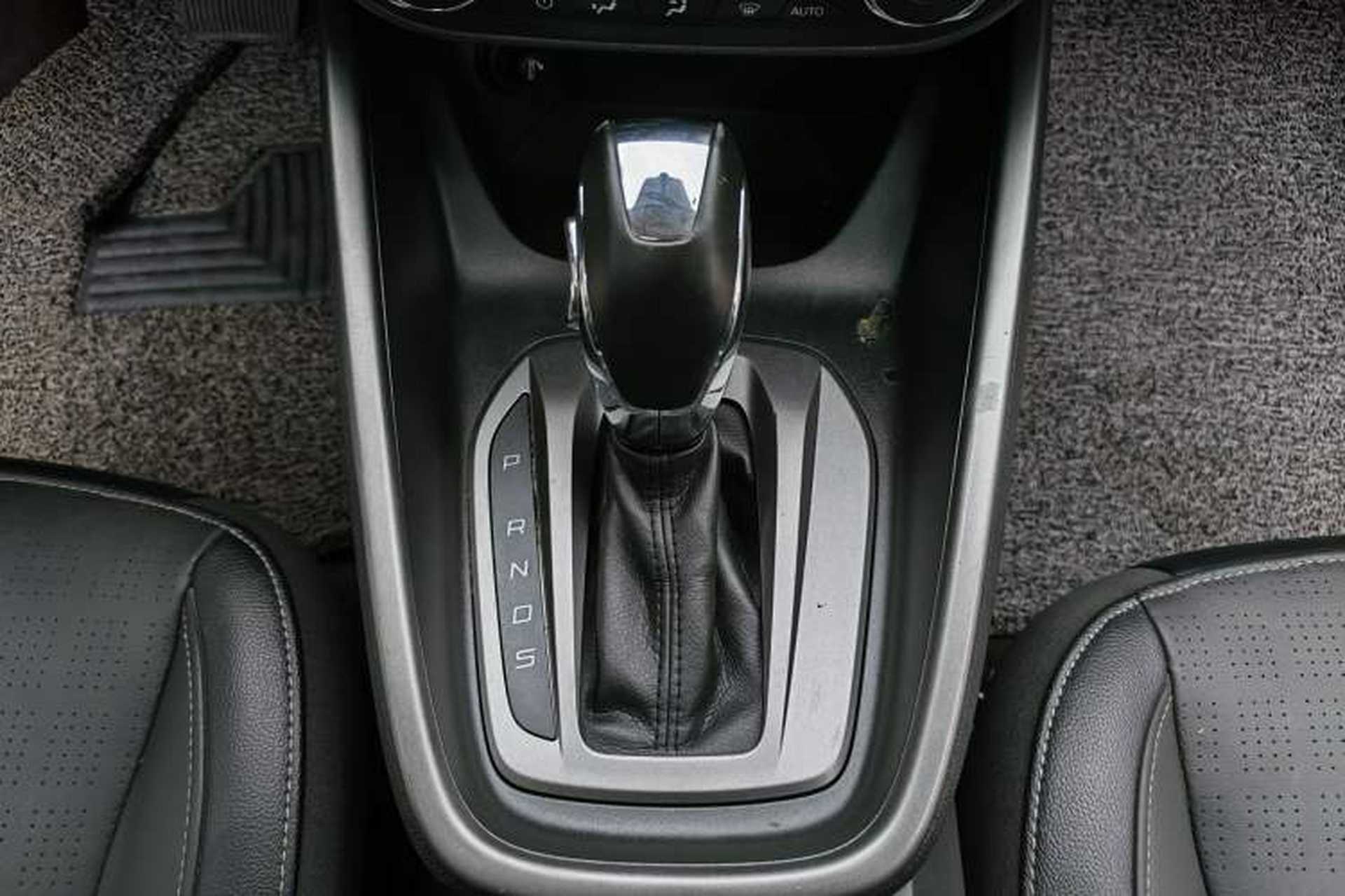 Used Ford Escort 2015 1.5L Automatic Fashion Model Interior 4