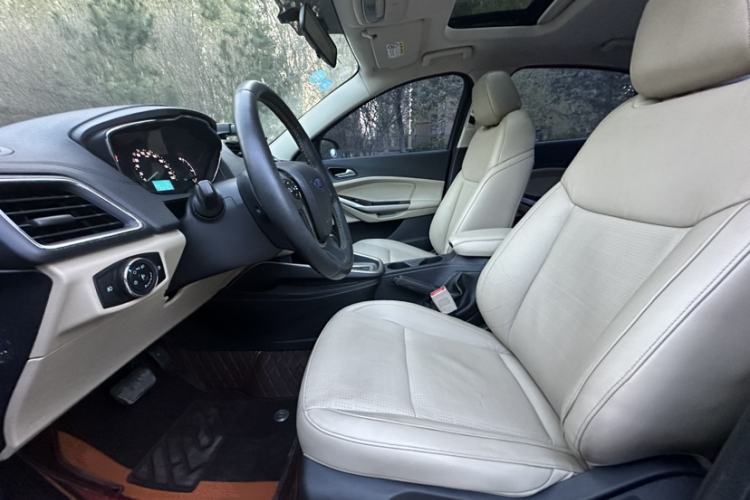 Used Ford Escort 2015 1.5L Automatic Fashion Model Interior 6