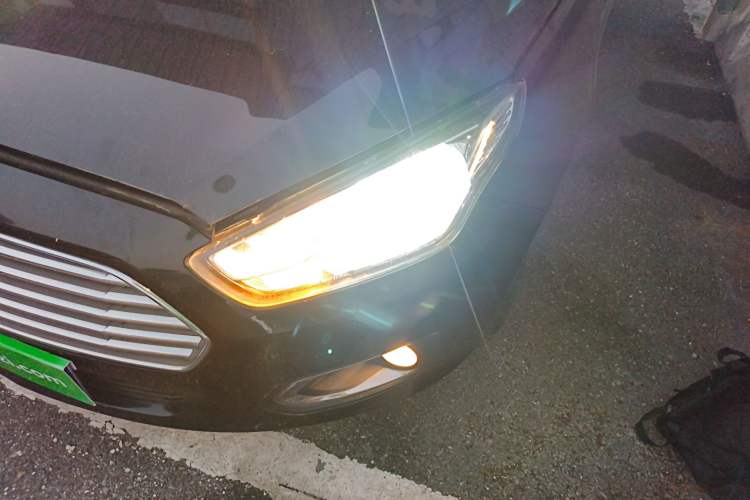 Used Ford Escort 2015 1.5L Automatic Fashion Model Left Front Headlight