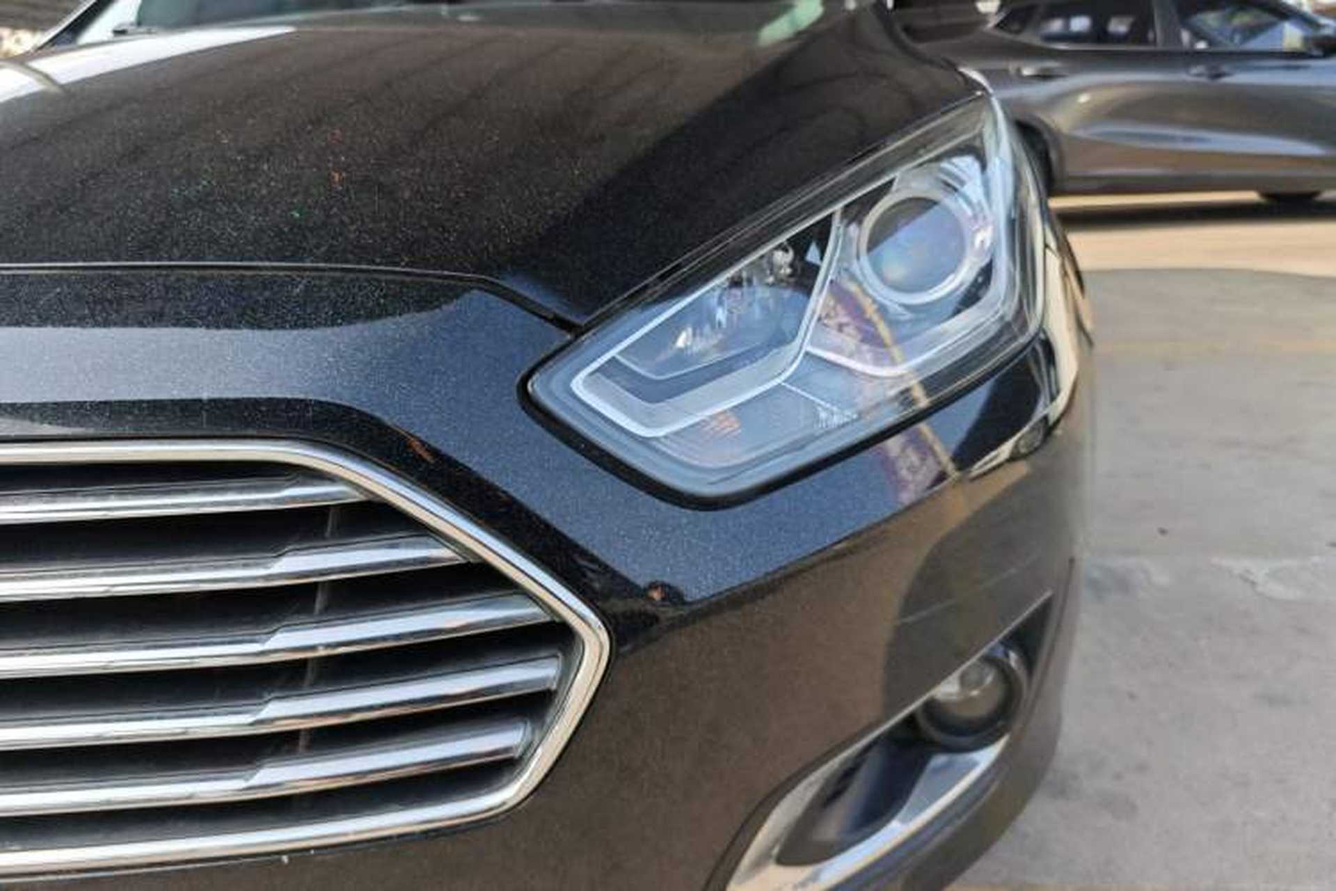 Used Ford Escort 2015 1.5L Manual Fashion Edition Left Front Headlight