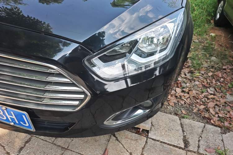 Used Ford Escort 2015 1.5L Automatic Fashion Model Left Front Headlight
