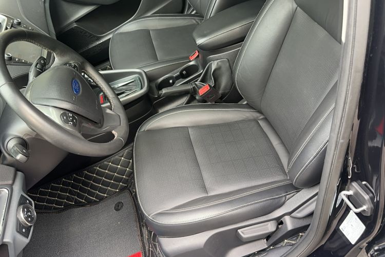 Used Ford Escort 2015 1.5L Automatic Fashion Model Left Front Seat