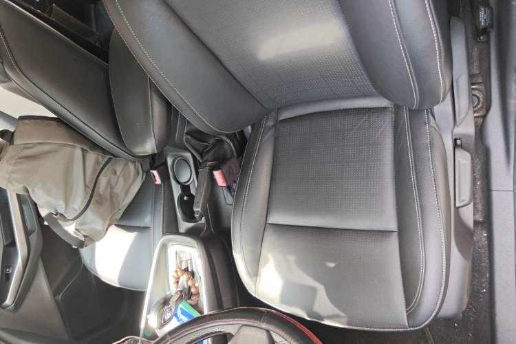 Used Ford Escort 2015 1.5L Automatic Fashion Model Left Front Seat