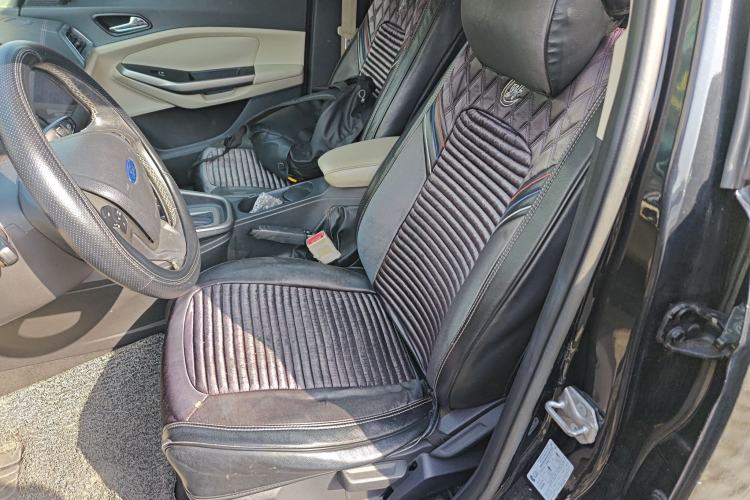 Used Ford Escort 2015 1.5L Automatic Fashion Model Left Front Seat