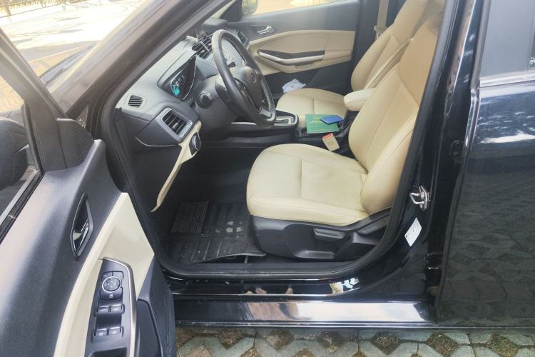 Used Ford Escort 2015 1.5L Automatic Fashion Model Left Front Seat