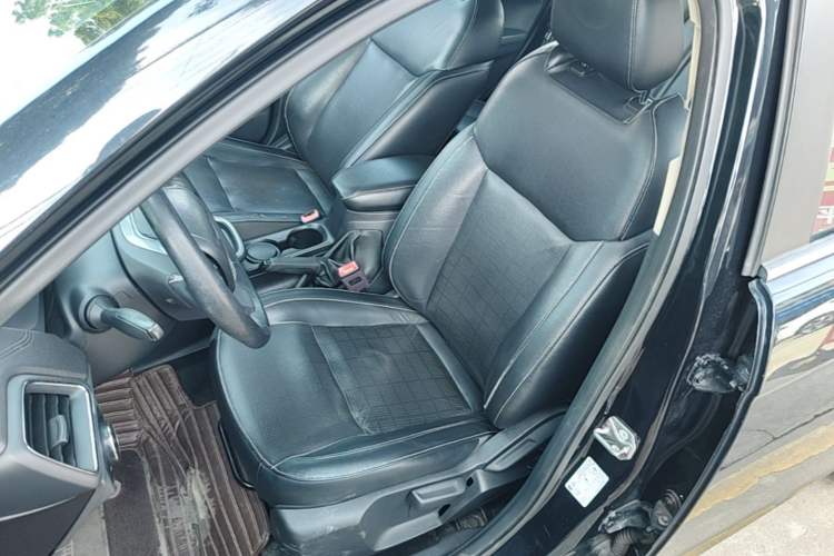 Used Ford Escort 2015 1.5L Automatic Fashion Model Left Front Seat