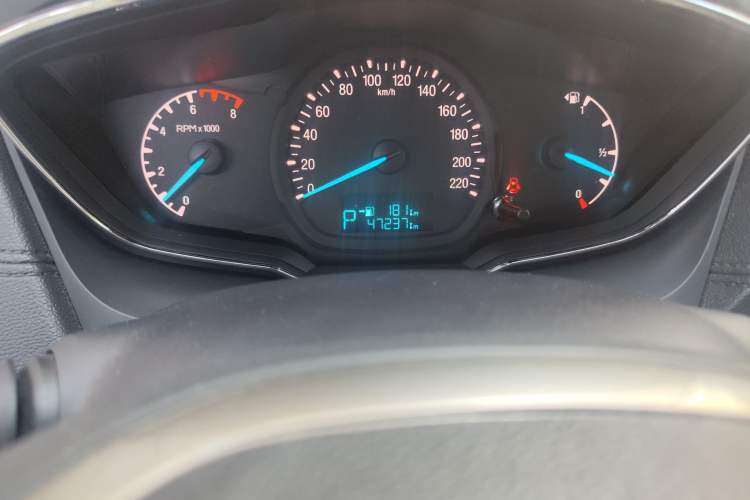 Used Ford Escort 2015 1.5L Automatic Fashion Model Odometer Close Up