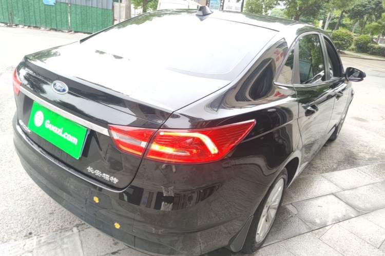 Used Ford Escort 2015 1.5L Manual Fashion Edition Rear Right 45 Deg