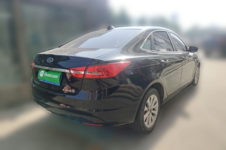 Used Ford Escort 2015 1.5L Manual Fashion Edition Rear Right 45 Deg