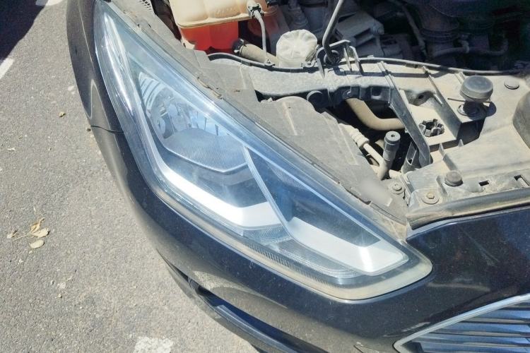 Used Ford Escort 2015 1.5L Manual Comfort Model Right Front Headlight
