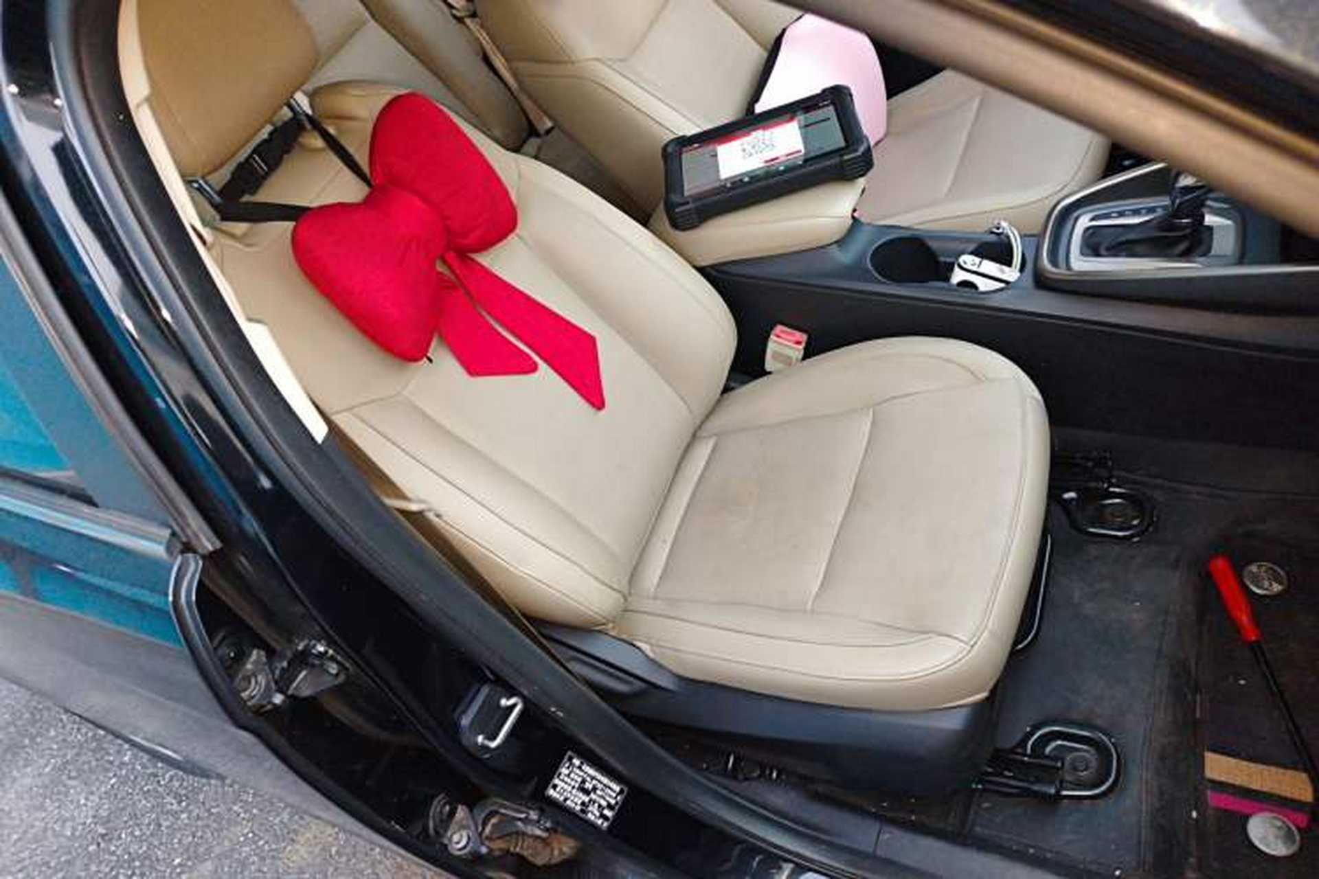 Used Ford Escort 2015 1.5L Automatic Fashion Model Right Front Seat