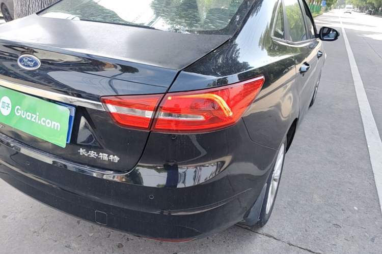 Used Ford Escort 2015 1.5L Automatic Fashion Model Right Rear Taillight