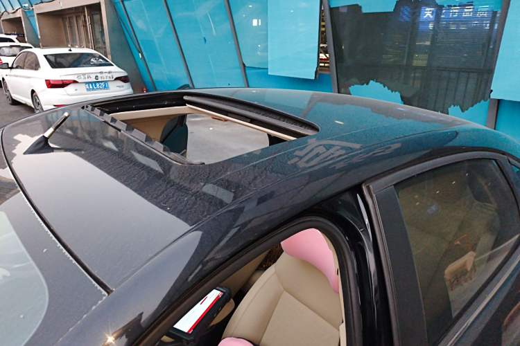 Used Ford Escort 2015 1.5L Automatic Fashion Model Roof