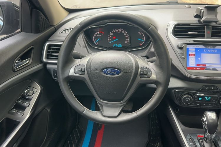 Used Ford Escort 2015 1.5L Automatic Fashion Model Steering Wheel