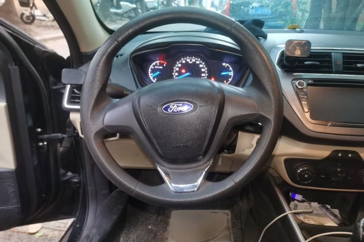 Used Ford Escort 2015 1.5L Manual Comfort Model Steering Wheel