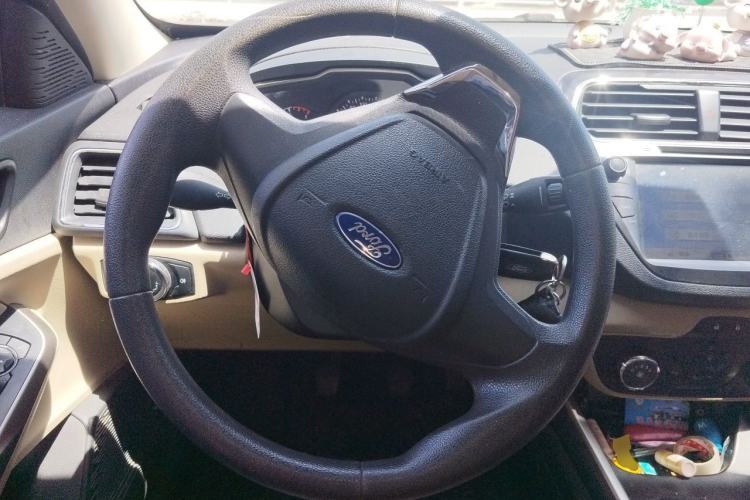 Used Ford Escort 2015 1.5L Manual Comfort Model Steering Wheel