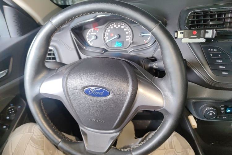 Used Ford Escort 2015 1.5L Manual Fashion Edition Steering Wheel