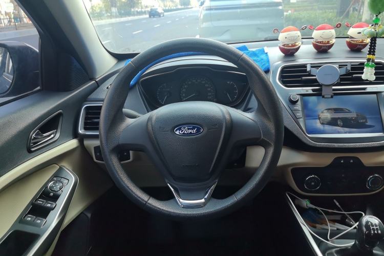 Used Ford Escort 2015 1.5L Manual Comfort Model Steering Wheel