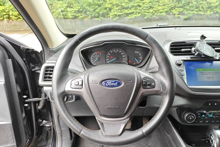 Used Ford Escort 2015 1.5L Automatic Fashion Model Steering Wheel