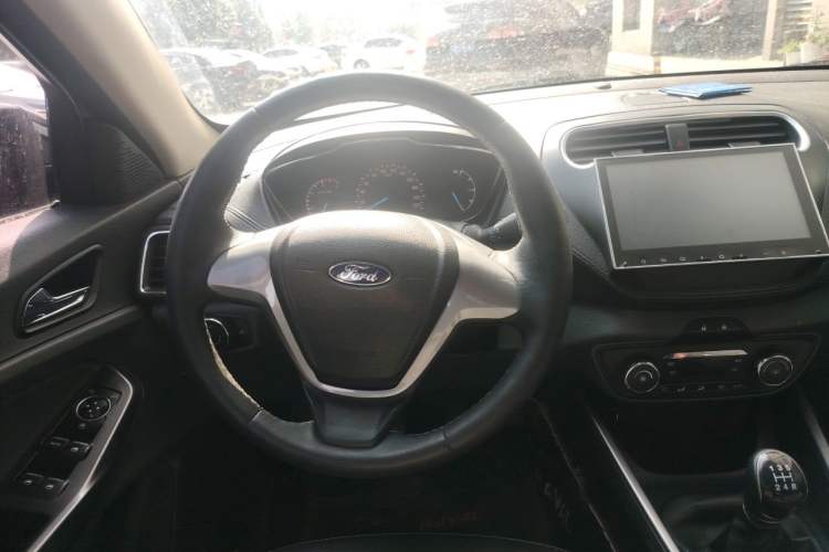 Used Ford Escort 2015 1.5L Manual Fashion Edition Steering Wheel