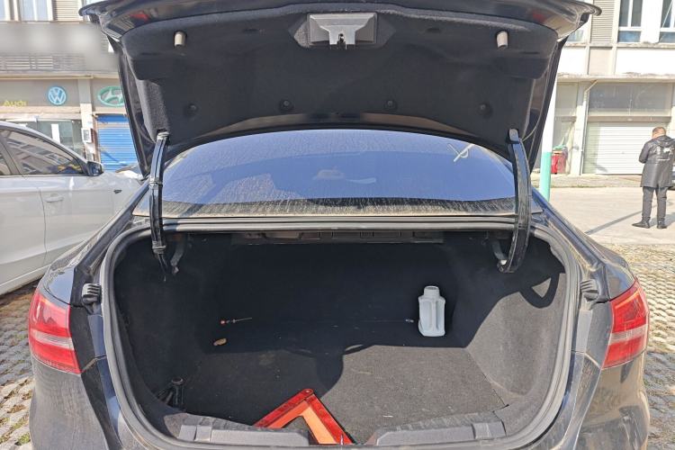 Used Ford Escort 2015 1.5L Automatic Fashion Model Trunk