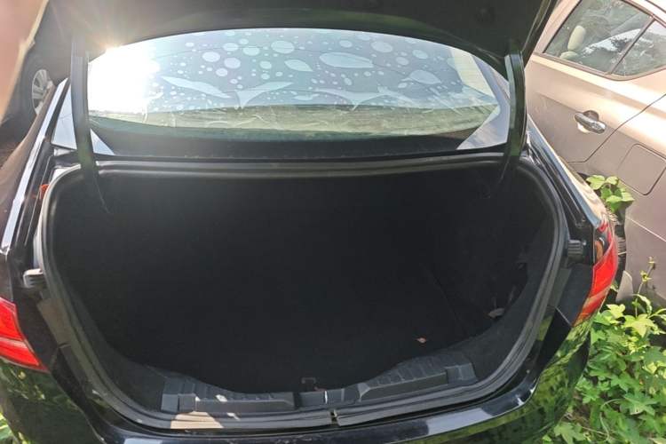 Used Ford Escort 2015 1.5L Automatic Fashion Model Trunk