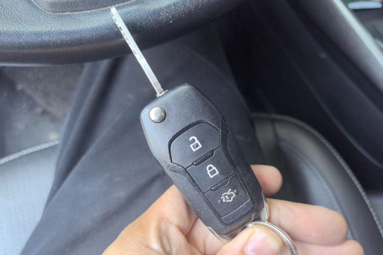 Used Ford Escort 2015 1.5L Automatic Fashion Model Vehicle Key