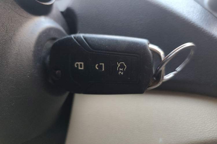 Used Ford Escort 2015 1.5L Automatic Comfort Edition Vehicle Key