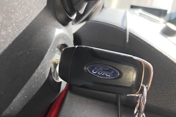 Used Ford Escort 2015 1.5L Automatic Fashion Model Vehicle Key