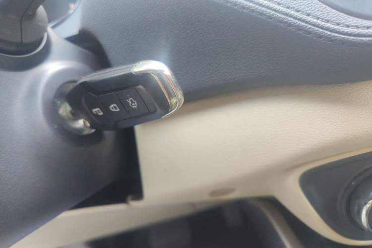 Used Ford Escort 2015 1.5L Automatic Fashion Model Vehicle Key