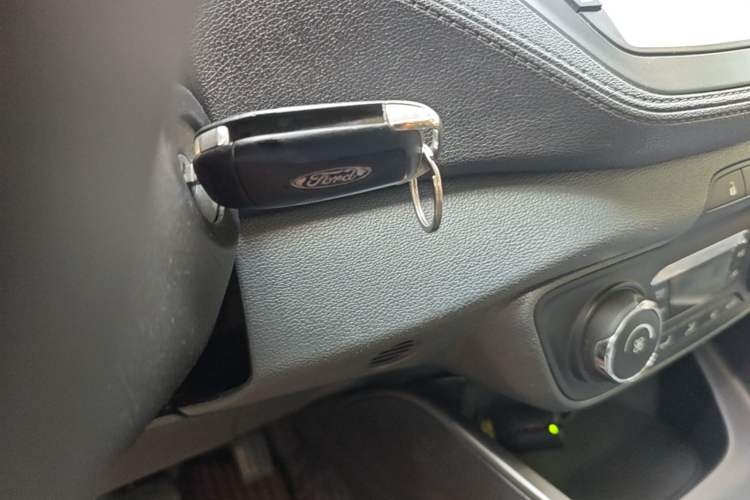 Used Ford Escort 2015 1.5L Automatic Fashion Model Vehicle Key