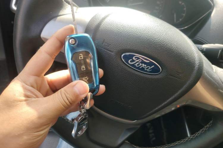 Used Ford Escort 2015 1.5L Manual Fashion Edition Vehicle Key