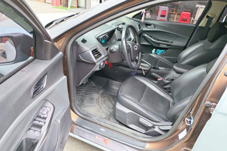 Used Ford Escort 2015 1.5L Automatic Fashion Model Driver Seat