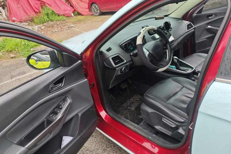 Used Ford Escort 2015 1.5L Automatic Fashion Model Driver Seat