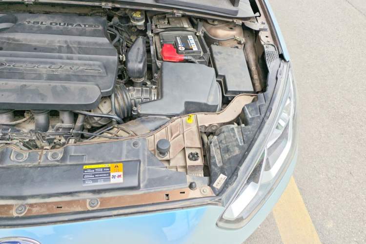 Used Ford Escort 2015 1.5L Automatic Fashion Model Engine Bay Left